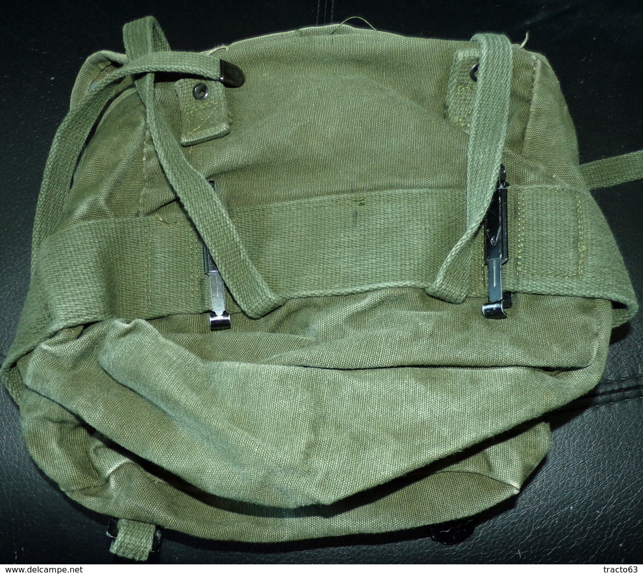 ARMEE AMERICAINE U.S :PETITE  MUSETTE  MARQUAGE U.S , TAMPON A L'INTERIEUR FELD PACK CANVAS, ATTACHE POUR LE PORT AVEC L - Equipement