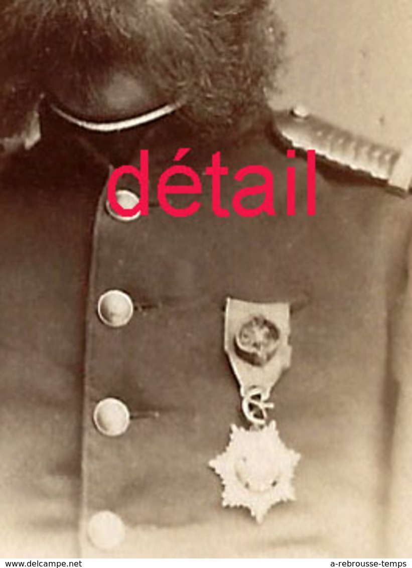 BUCURESCI-A Voir CDV Vers 1868/1870 Officier De Marine Française En Roumanie Médaillé-Très Bel état - Guerre, Militaire