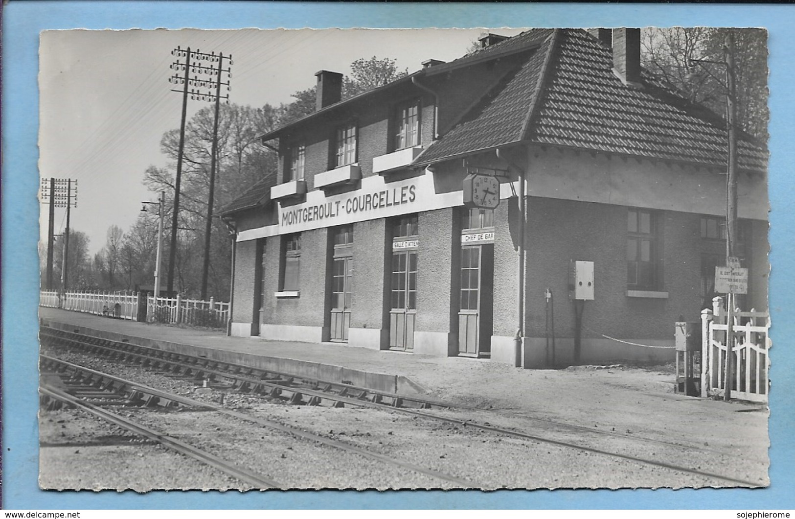 Montgeroult-Courcelles (95) La Gare 2scans - Autres & Non Classés