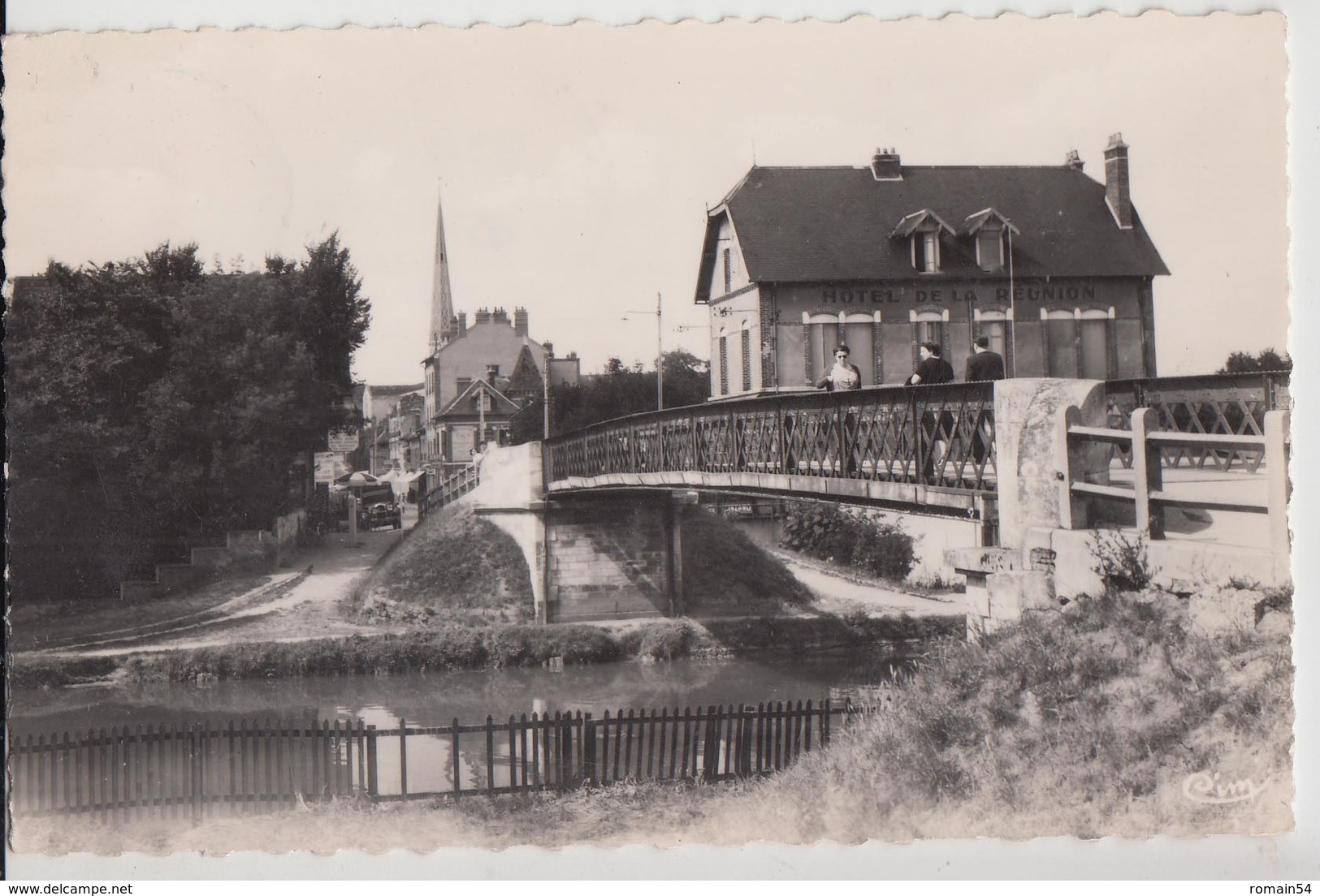 MIGENNES LAROCHE-LA PASSERELLE - Migennes