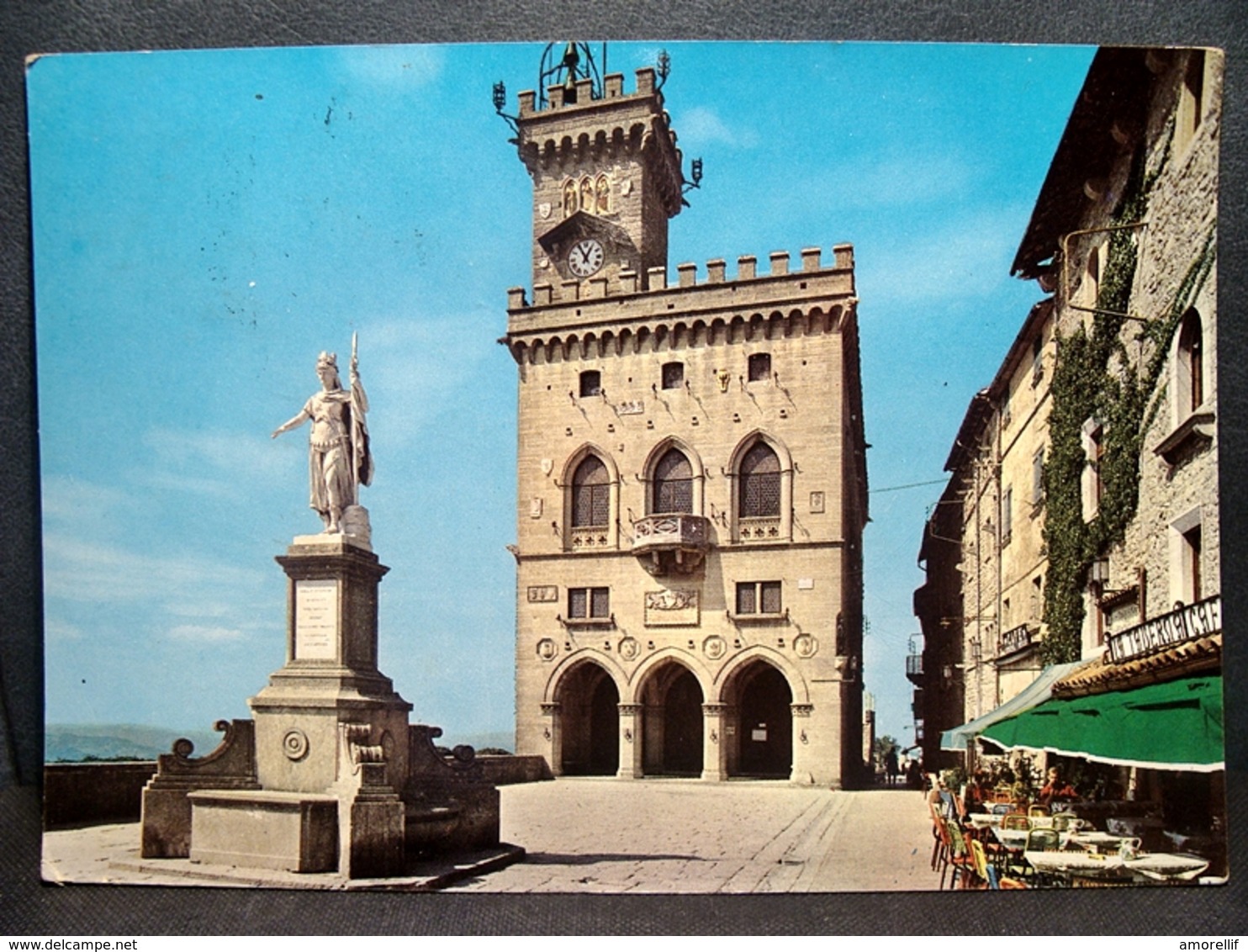(FG.O49) SAN MARINO - PIAZZA DELLA LIBERTà E PALAZZO DEL GOVERNO (viaggiata 1965) - San Marino
