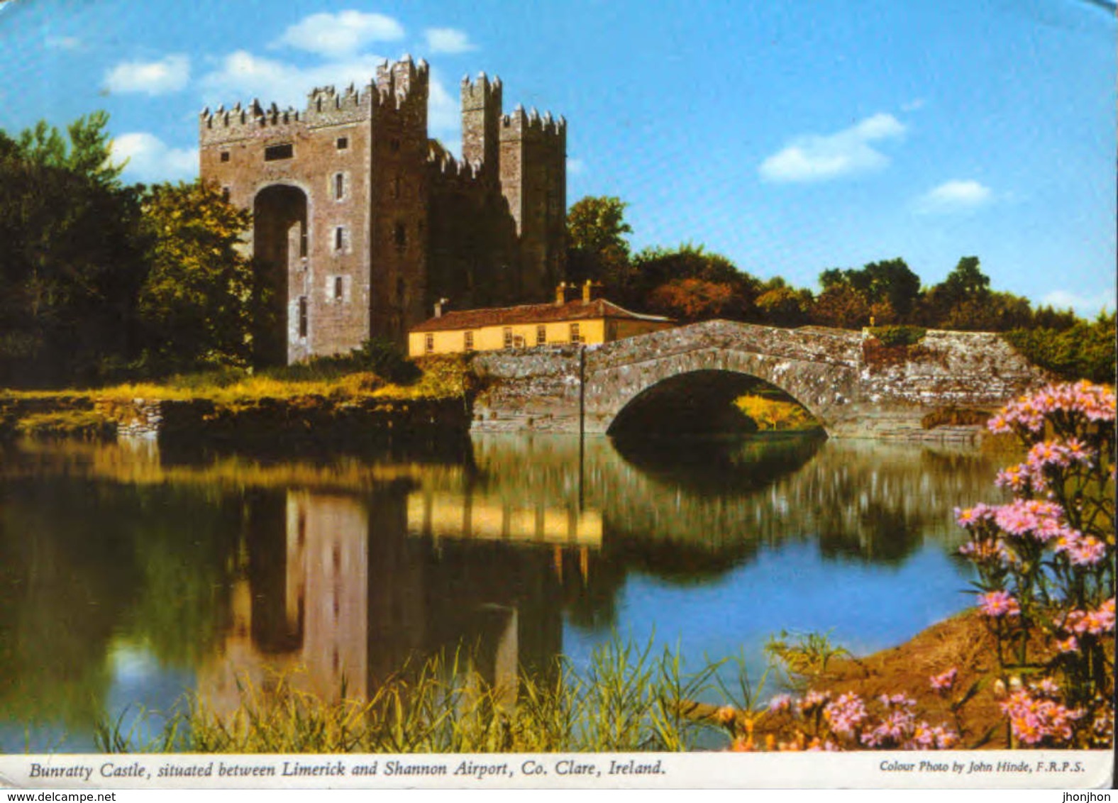 Ireland - Postcard Cirulated In 1972 - Bunratty Castle - Situated Between Limerick And Shannon Airport,Clare  - 2/scans - Clare