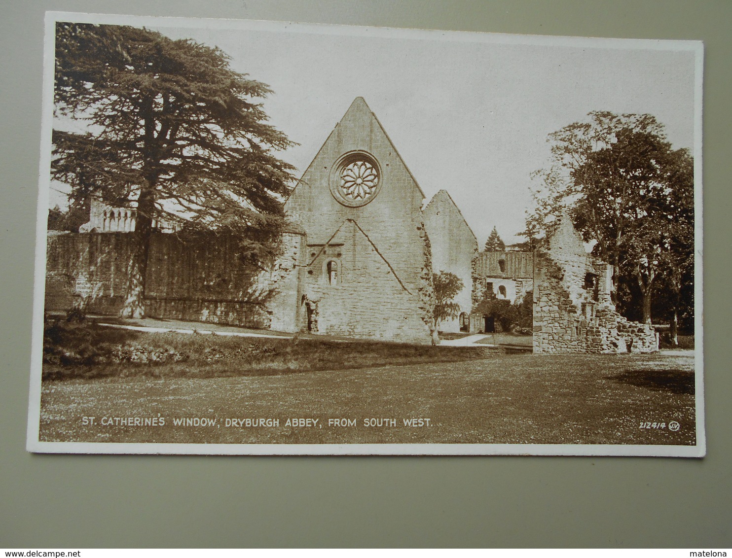 ECOSSE ROXBURGHSHIRE ST. CATHERINE'S WINDIW DRYBURGH ABBEY FROM SOUTH WEST - Roxburghshire