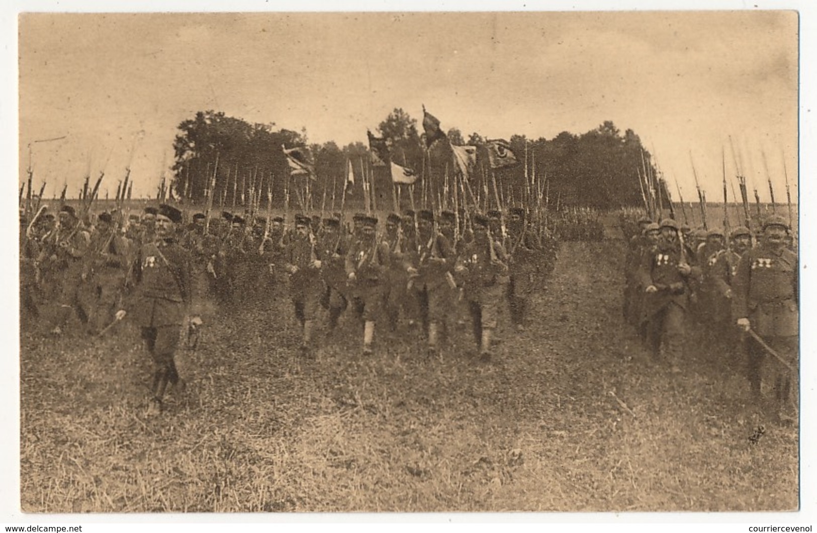 CPA - Les étandard De La Célèbre Division Marocaine Qui Vient De S'illustrer à Nouveau Sur La Somme - Guerre 1914-18