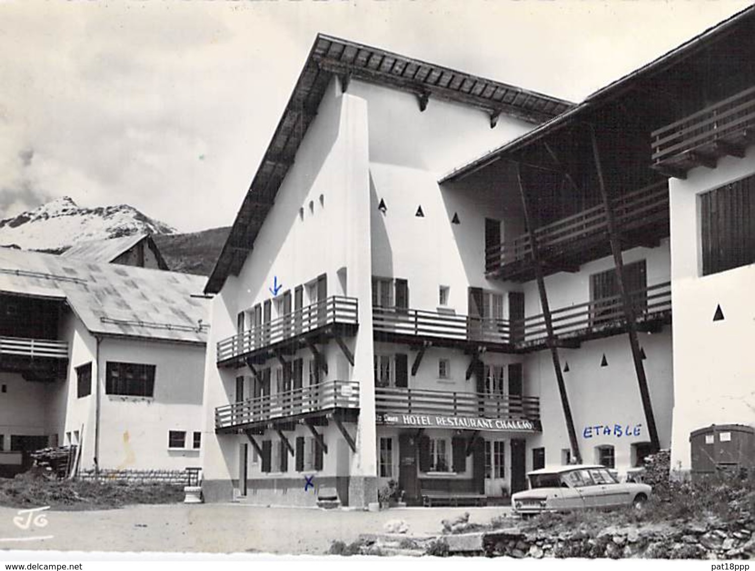 05 - LE ROUX D'ABRIES : L'Hotel Restaurant CHABRIOL ( Automobile AMI 6 En 1er Plan ) CPSM Dentelée  N/B GF  Hautes Alpes - Sonstige & Ohne Zuordnung