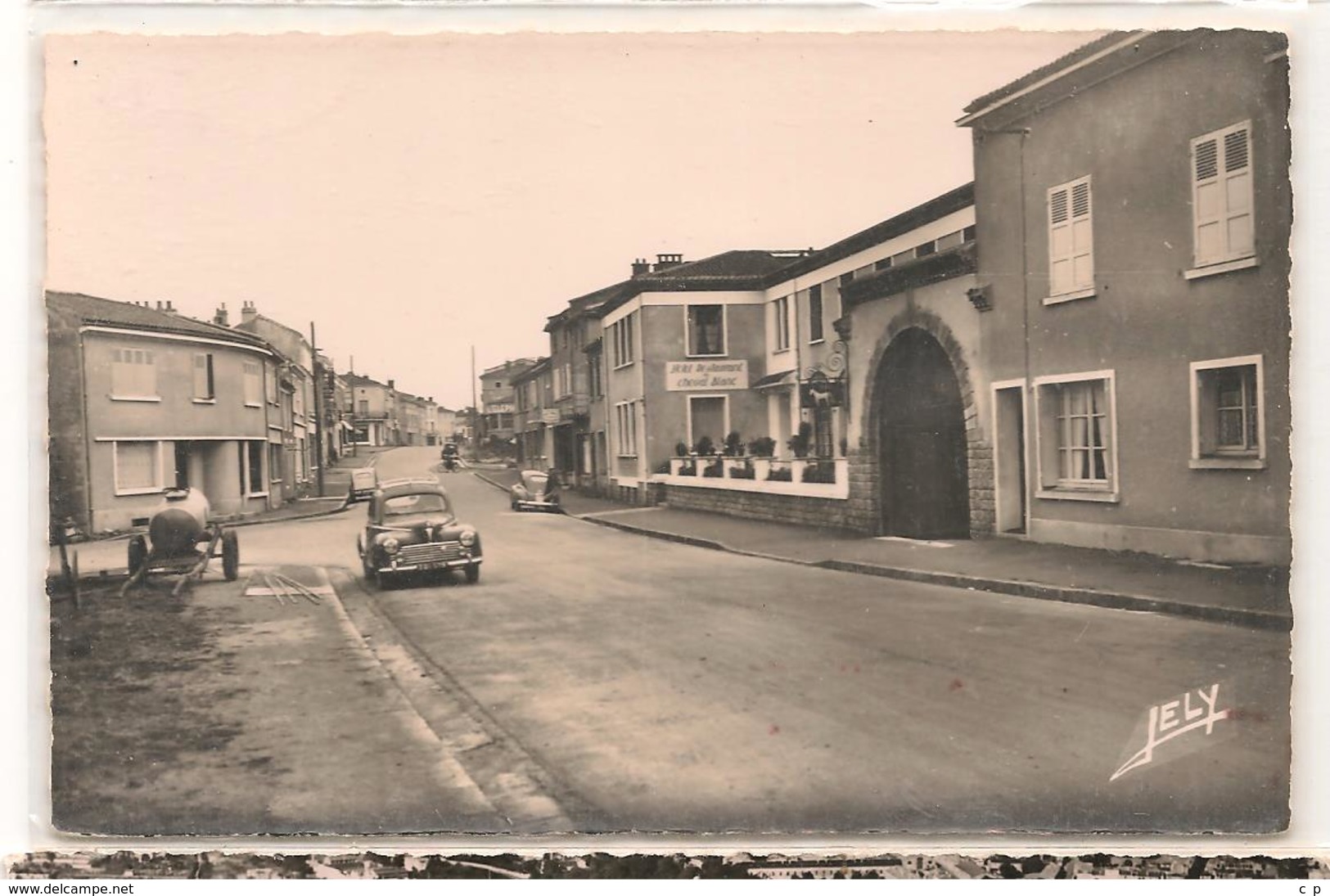 Cerizay - Le Carrefour -  Automobile - CPSM° - Cerizay