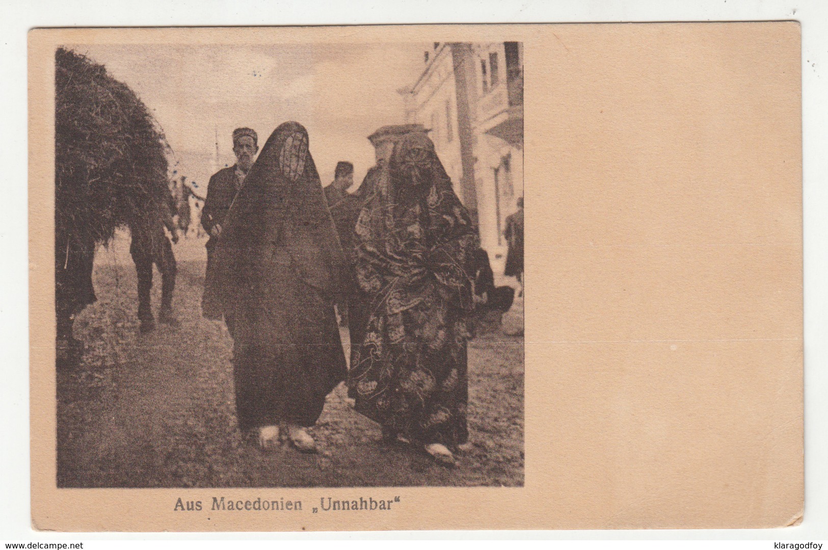 "Unapproachable" (women In Burqa) From Macedonia - Old Postcard Travelled 1926 Skopje To Wien B190610 - Macédoine Du Nord