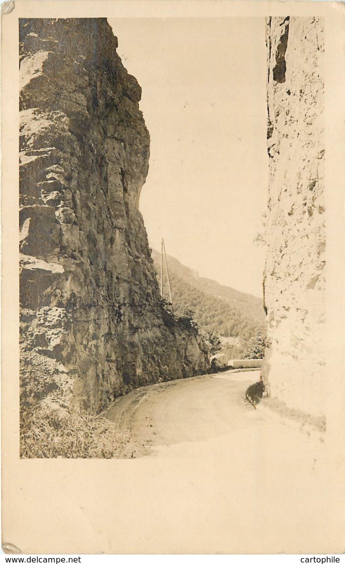 25 - Env De MOUTHIERS - Carte Photo Entre Les Roches Vers 1910 - Other & Unclassified