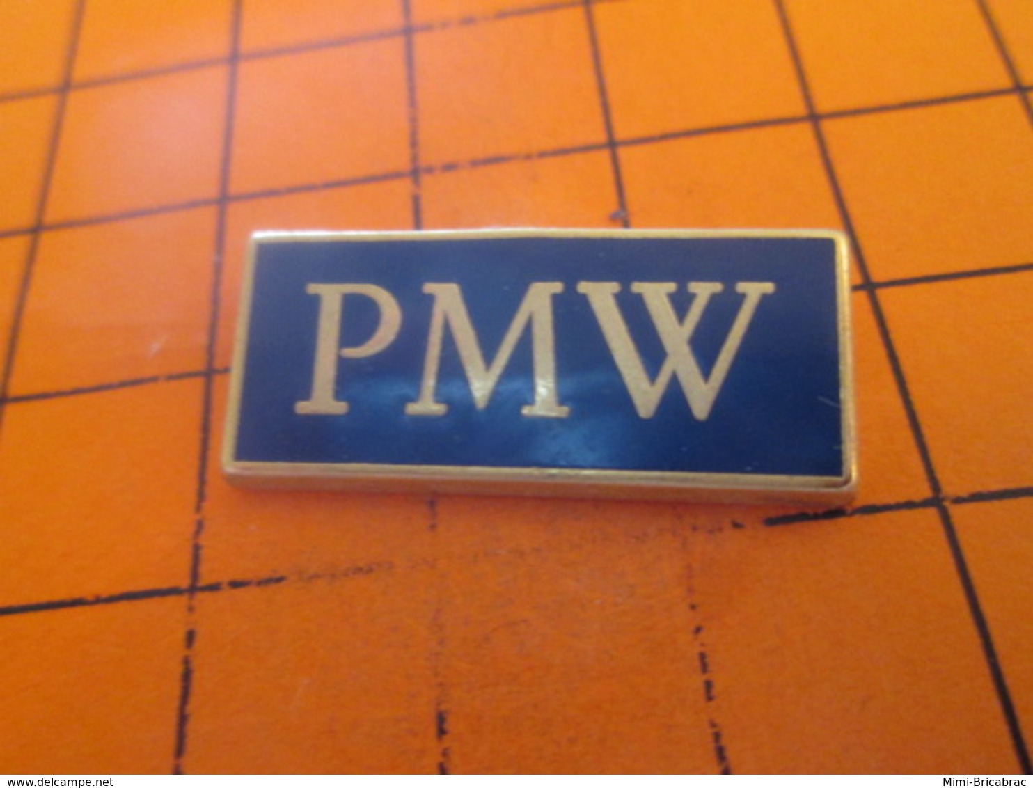 812e Pins Pin's / Rare & Belle Qualité  THEME AUTOMOBILES / GROSS FOITURE ALLEMANDE LA PMW - BMW