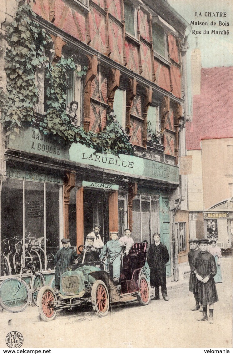 3015 Cpa La Châtre - Maison De Bois, Rue Du Marché " En L'état" - La Chatre