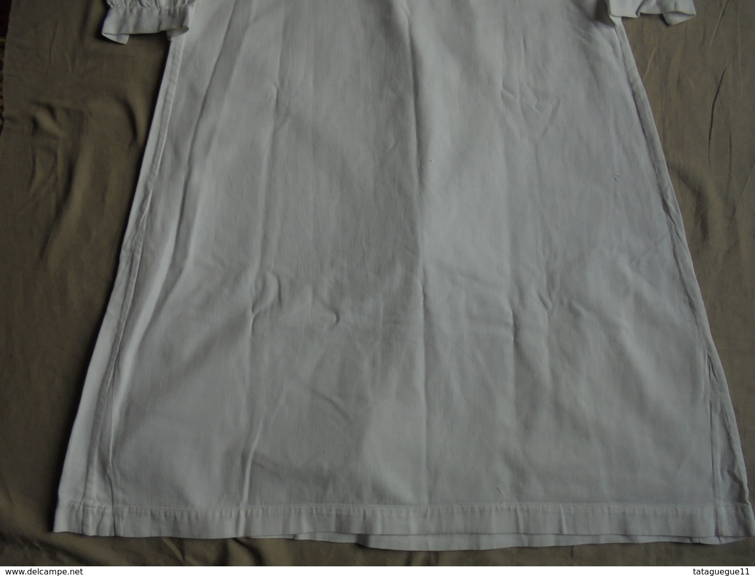 Ancienne chemise de nuit enfant en coton blanc Monogramme AR