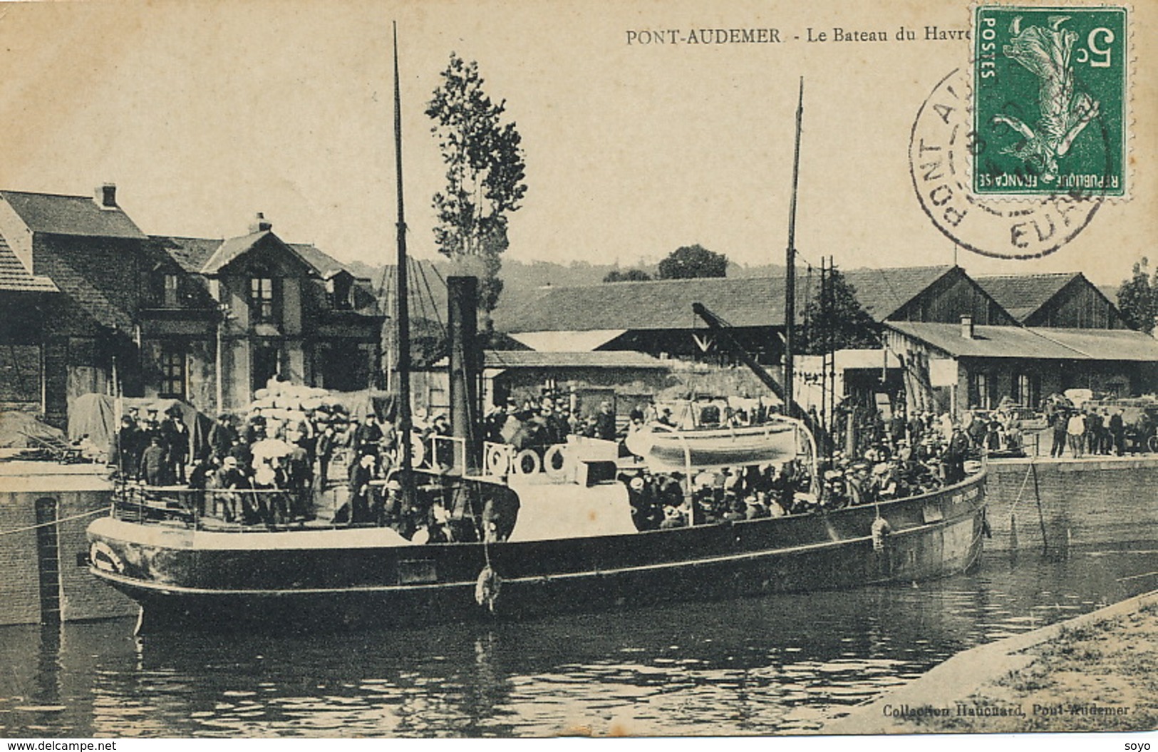 Pont Audemer . Le Bateau Du Havre - Ferries