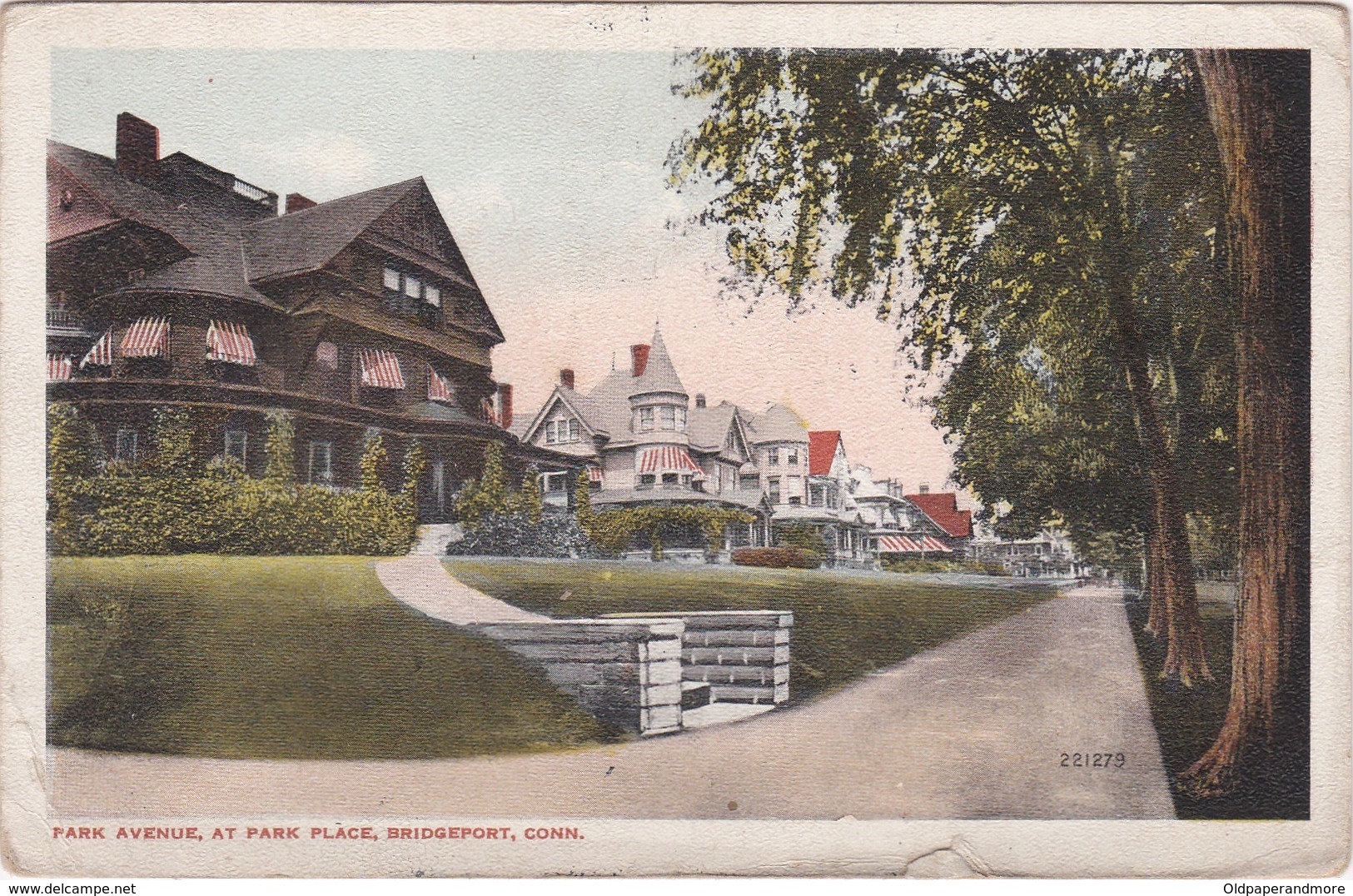 POSTCARD UNITED STATES - PARK AVENUE, AT PARK PLACE , BRIDGEPORT   , CONN. - Bridgeport