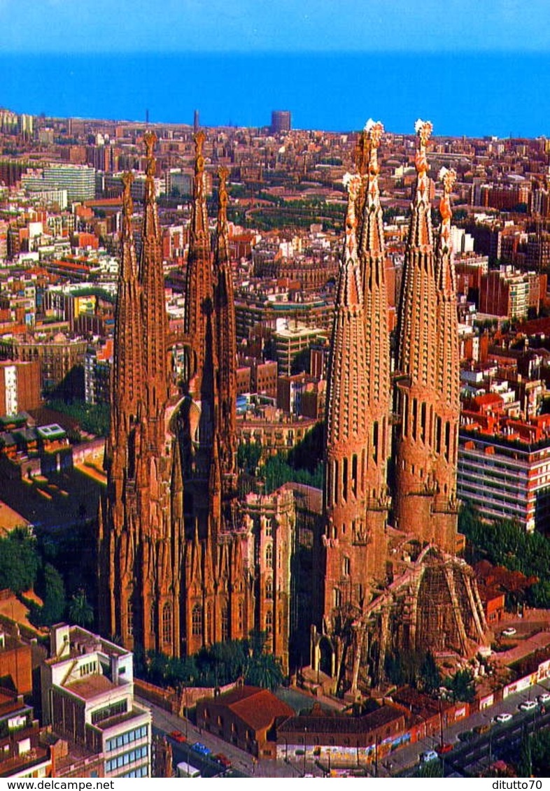 Barcelona - La Sagrada Famiglia - Formato Grande Non Viaggiata – E 12 - Altri & Non Classificati