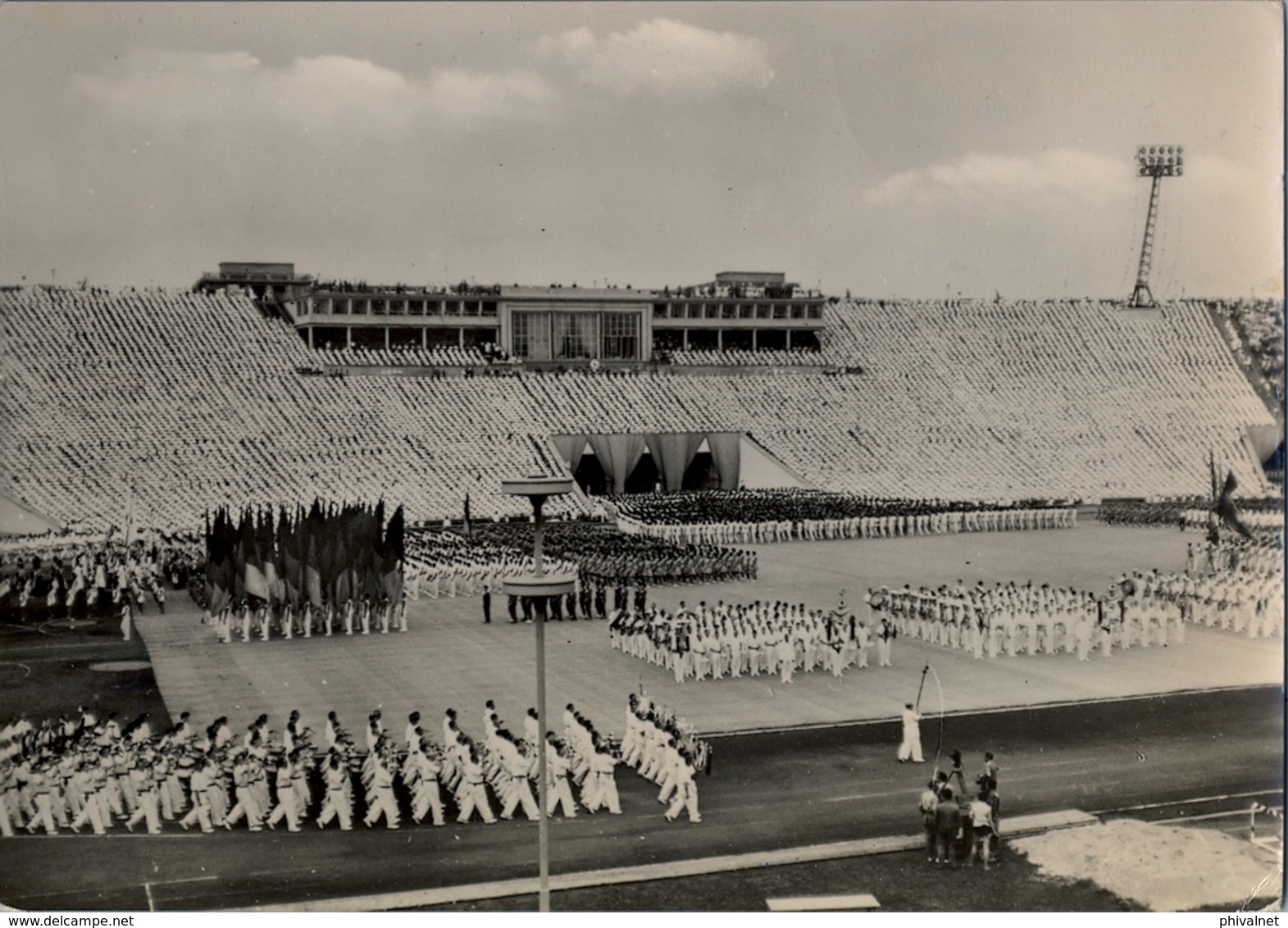 ALEMANIA , TARJETA POSTAL SIN CIRCULAR, LEIPZIG , STADION DER HUNDERTTAUSEND - Estadios