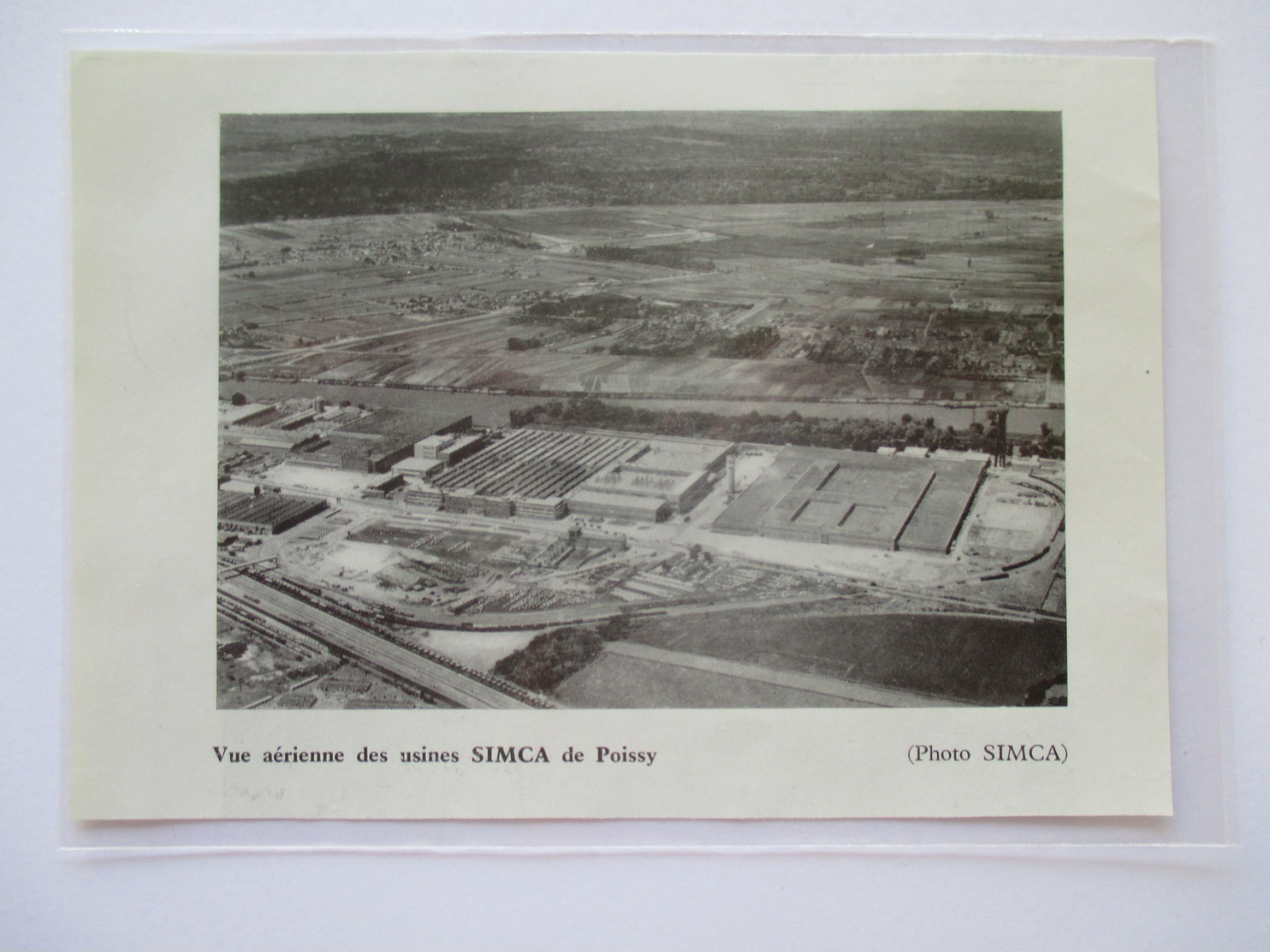 (1959) POISSY - Vue Aérienne Usines SIMCA -  Coupure De Presse Originale (encart Photo) - Documents Historiques