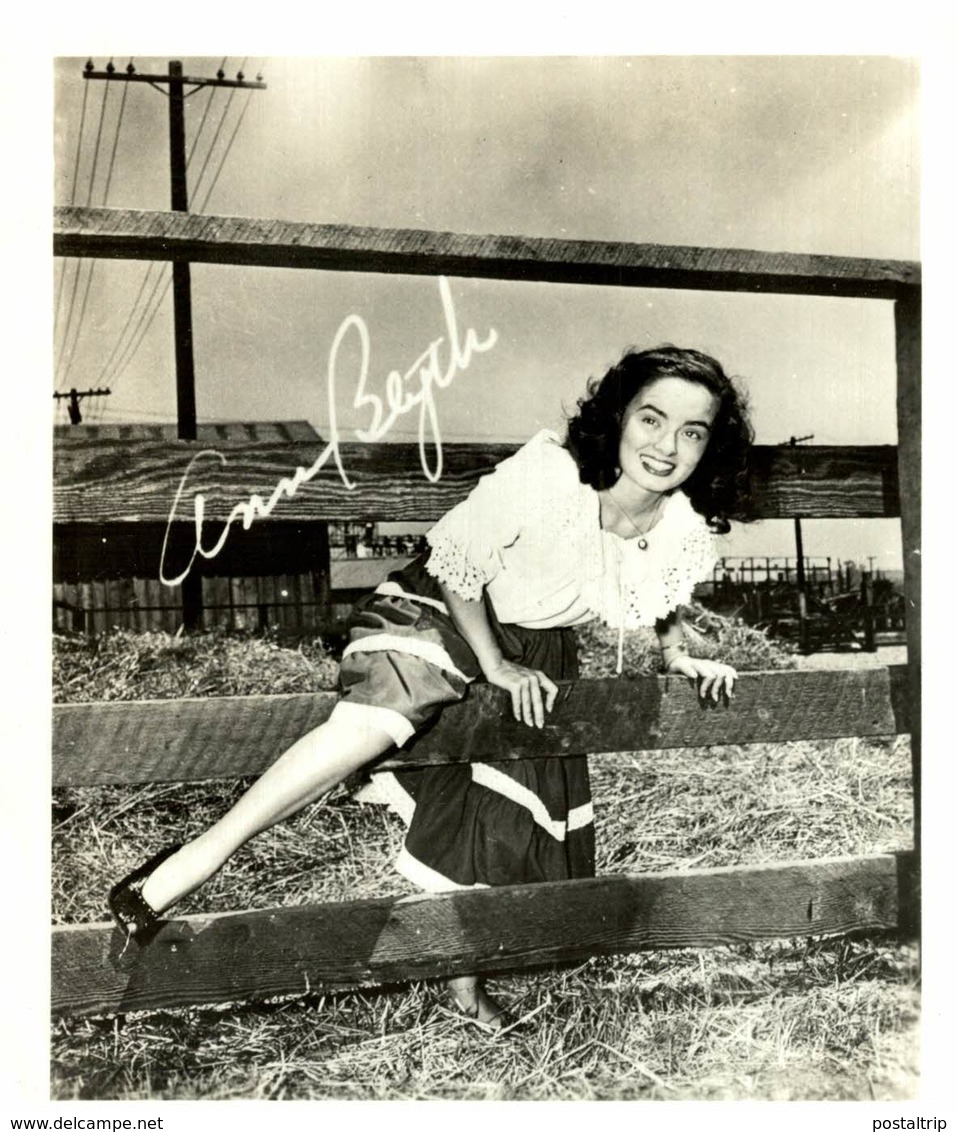 POSTALES Y FOTOGRAFIAS. VARIOS ARTISTAS AUTOGRAFOS. 92 TOTAL. - SHIRLEY TEMPLE, GREGORY PECK...