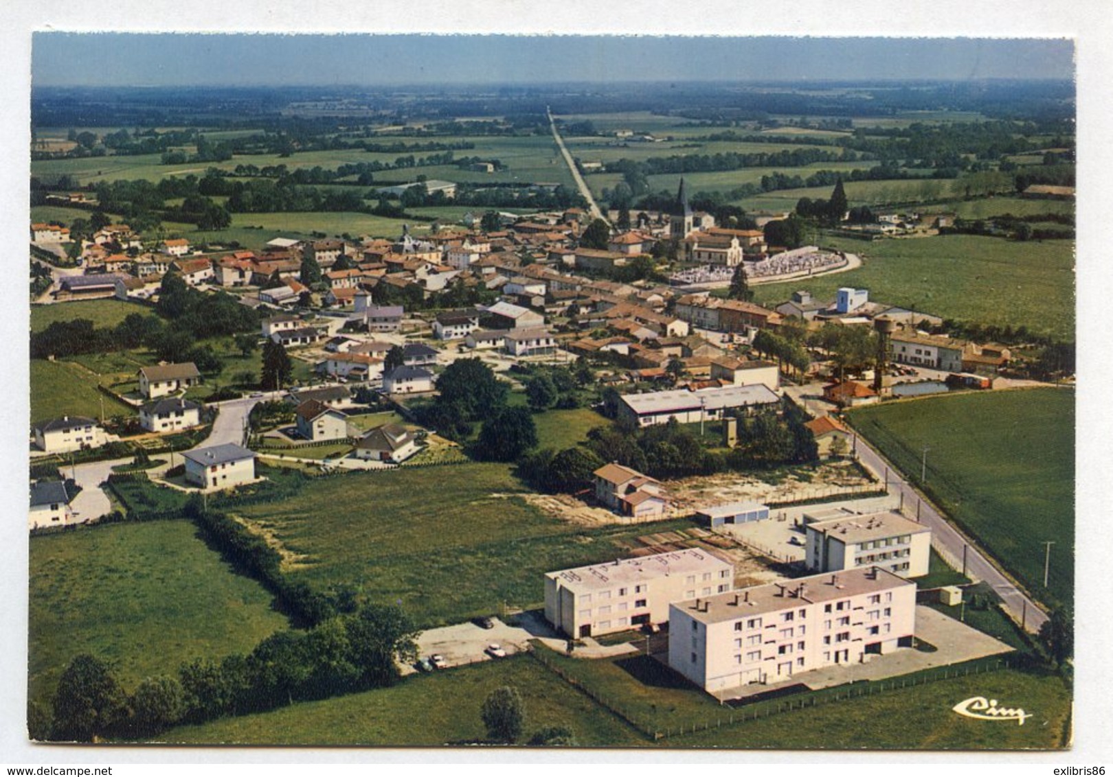 CP 01 ST TRIVIER SUR MOIGNANS  VUE AERIENNE .. REF 060619 - Non Classés