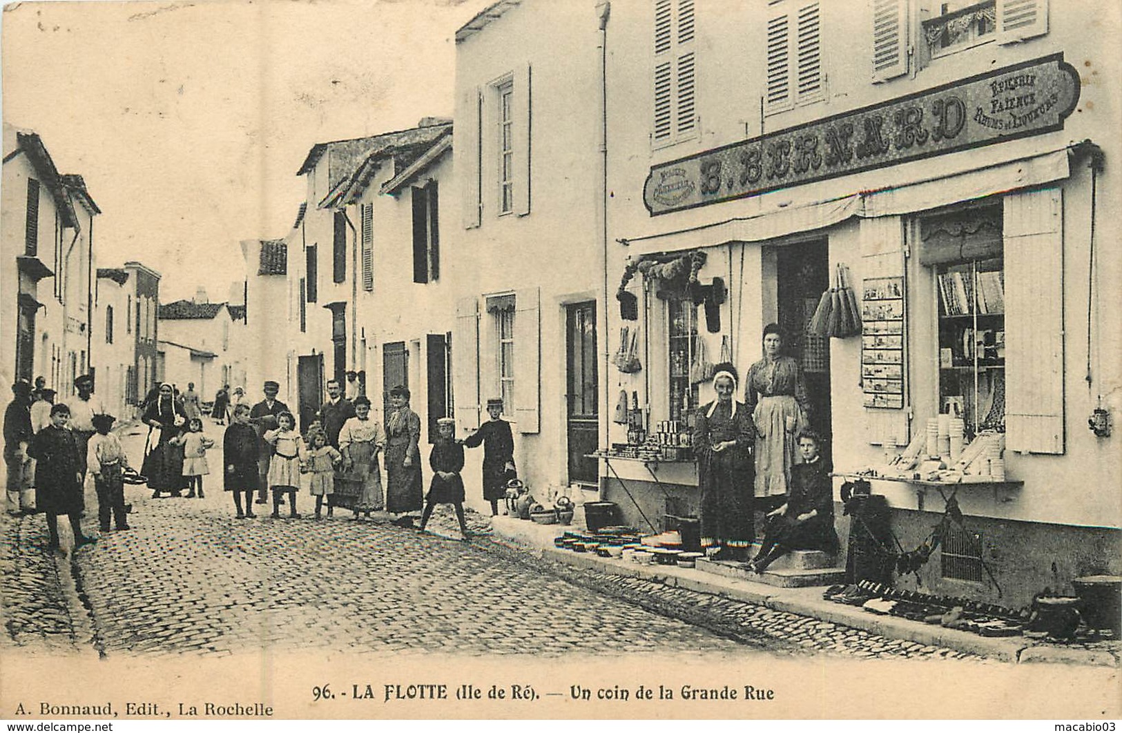 17 Charente Maritime :  Ile De Ré   LA FLOTTE  Un Coin De La Grande Rue  Réf 6557 - Ile De Ré