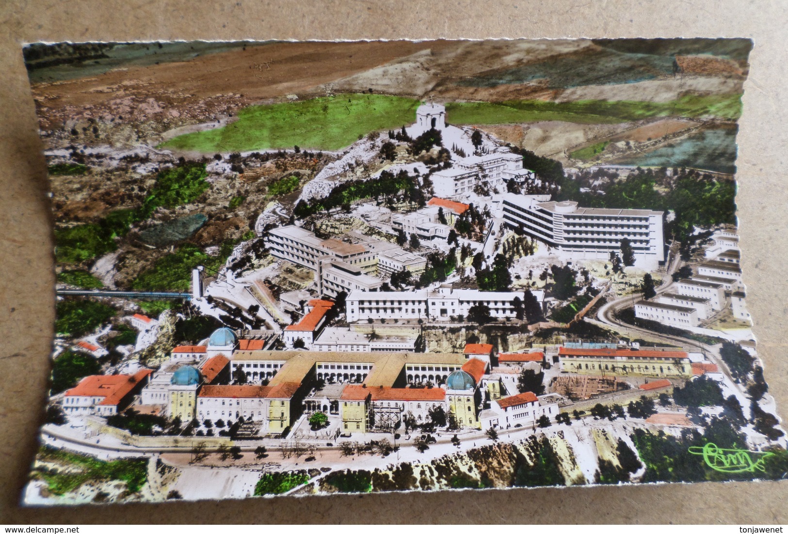 CONSTANTINE - Vue Aérienne Sur Le Monument Aux Morts Et L’Hôpital Civil ( Algérie ) - Constantine