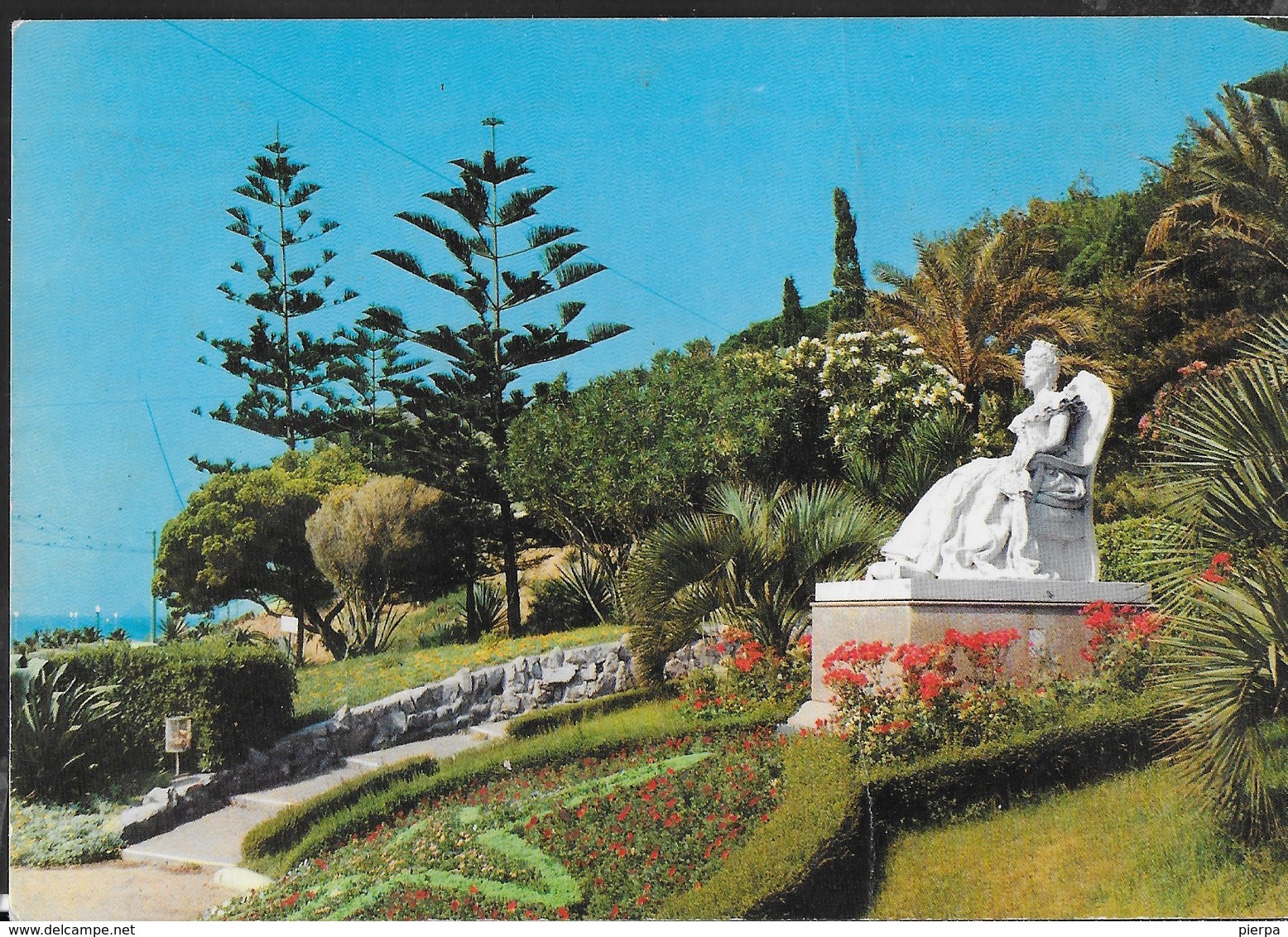 LIGURIA - BORDIGHERA - STATUA REGINA MARGHERITA DI SAVOIA - VIAGGIATA 1989 - Monumenti