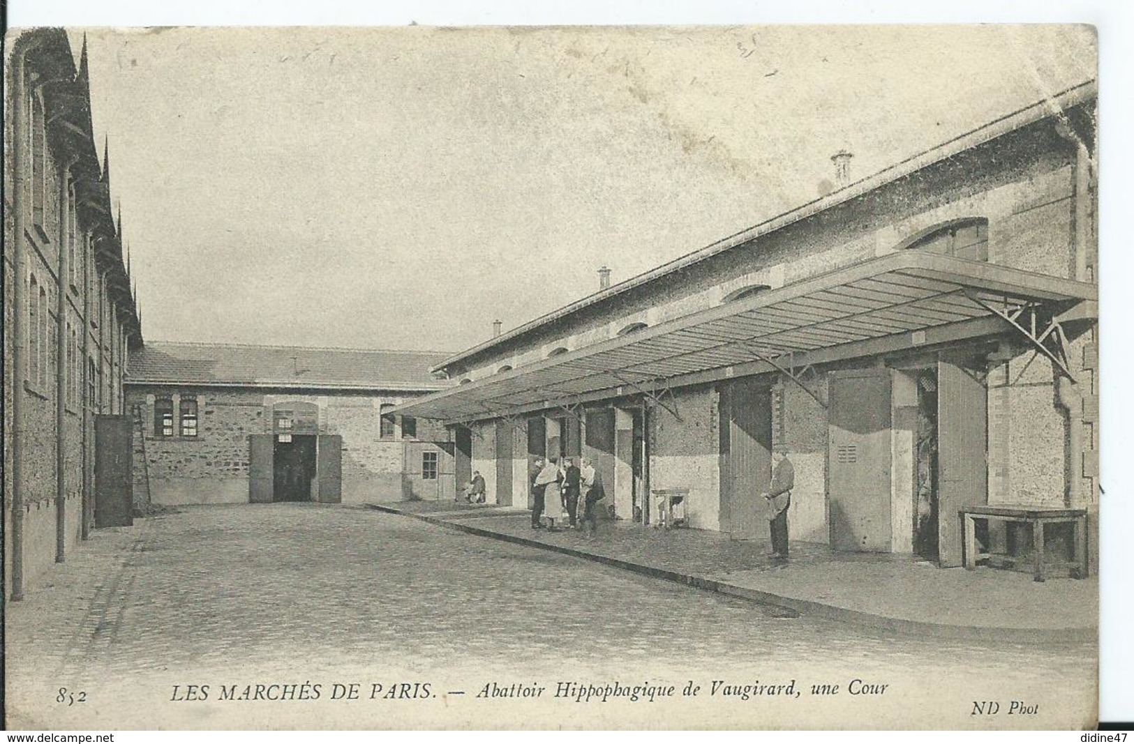 PARIS - LES MARCHES DE PARIS - Abattoir Hippophagique ( Sallissure , Pli Dans L'angle Haut Droit, Voir Scan) - Sets And Collections