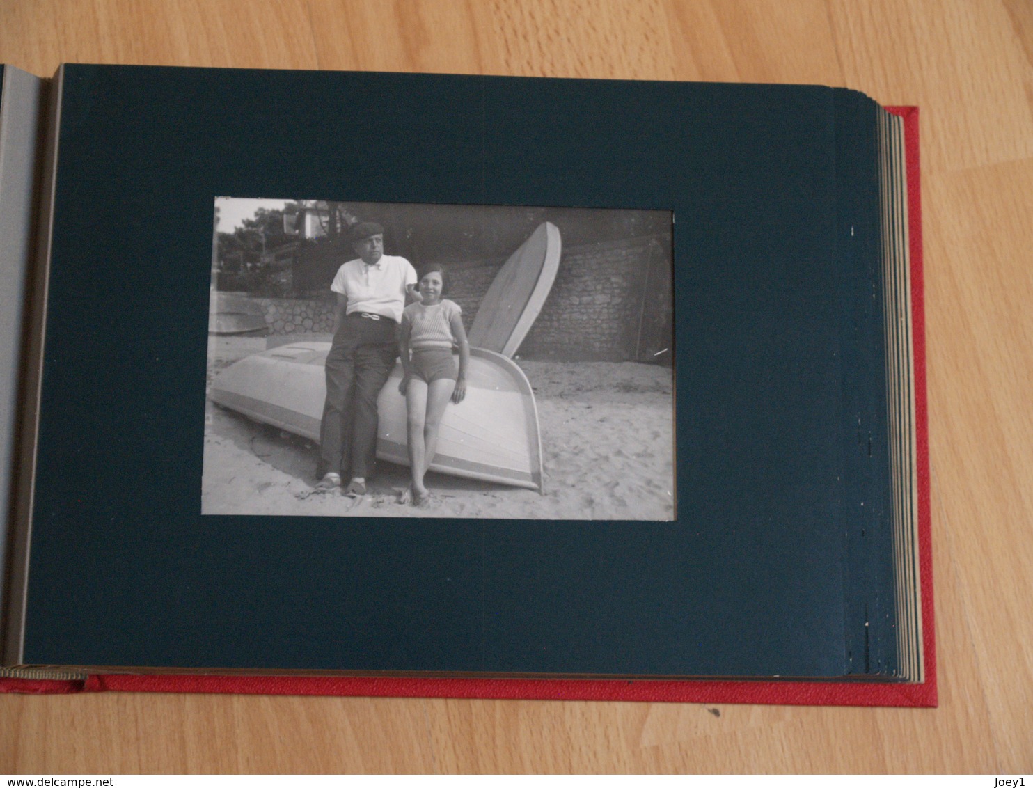 Album photo famille années 30 en vacances comme neuf,photo format 13/18 avec annotations au dos.