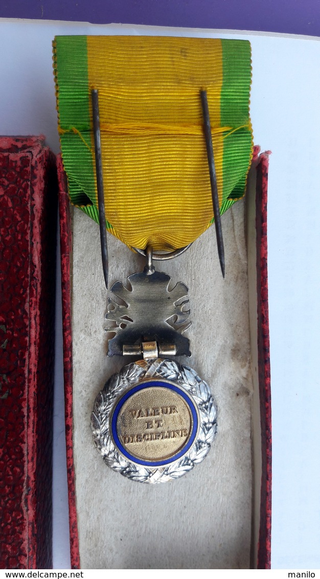 Médaille Militaire GUERRE 1870 Avec Ruban, Broche Et Boite - Email Et Plaqué Argent -VALEUR Et DISCIPLINE Modèle 3e REPU - Autres & Non Classés