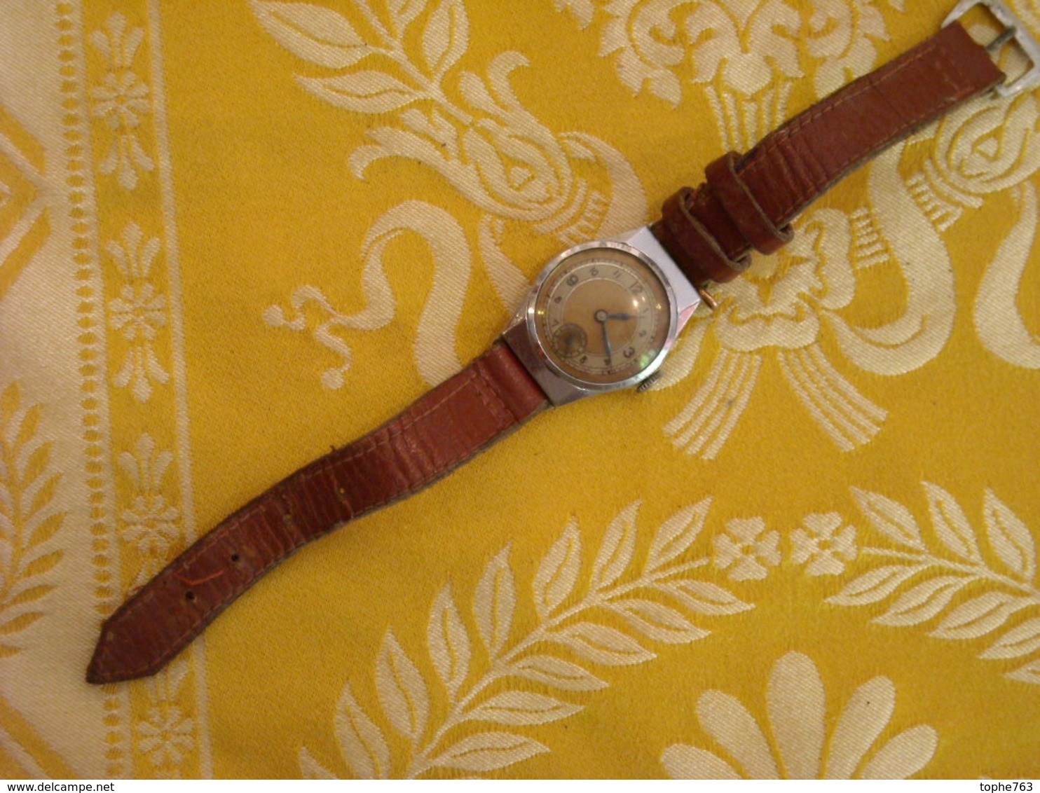 Montre Bracelet Sans Marque , Vers 1950 , Fonctionne - Watches: Old