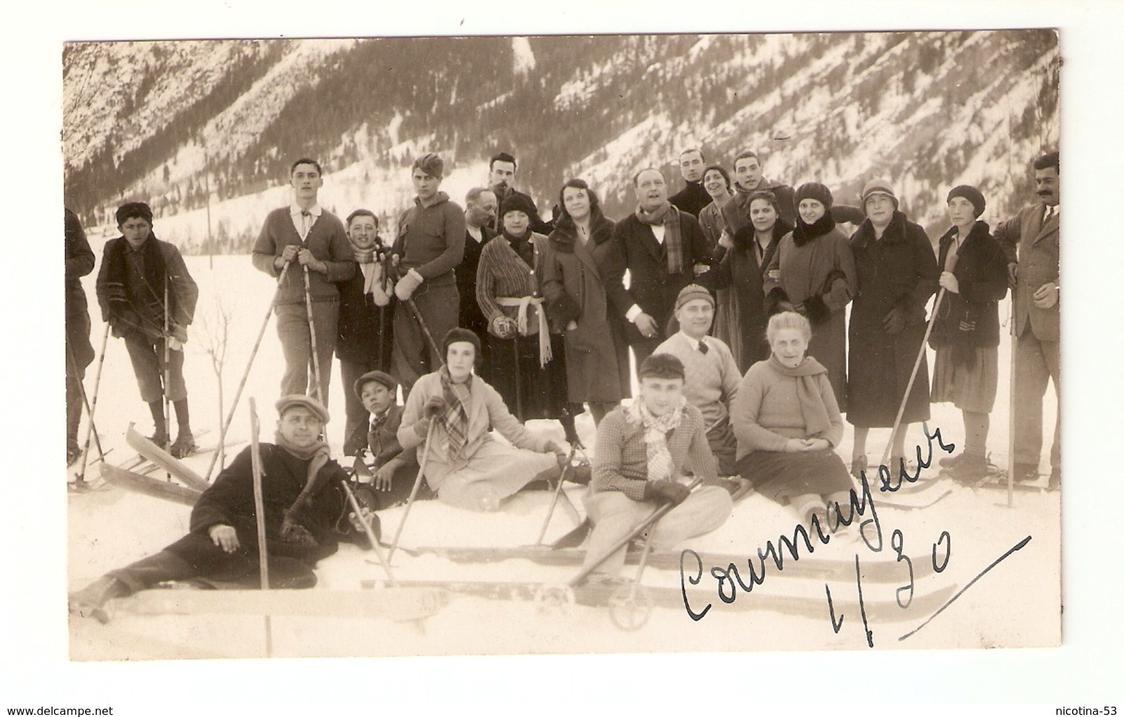 CT--2909-- FOTO CARTOLINA GRUPPO DI SCIATORI A COURMAJEUR GENNAIO 1930 - Persone Anonimi