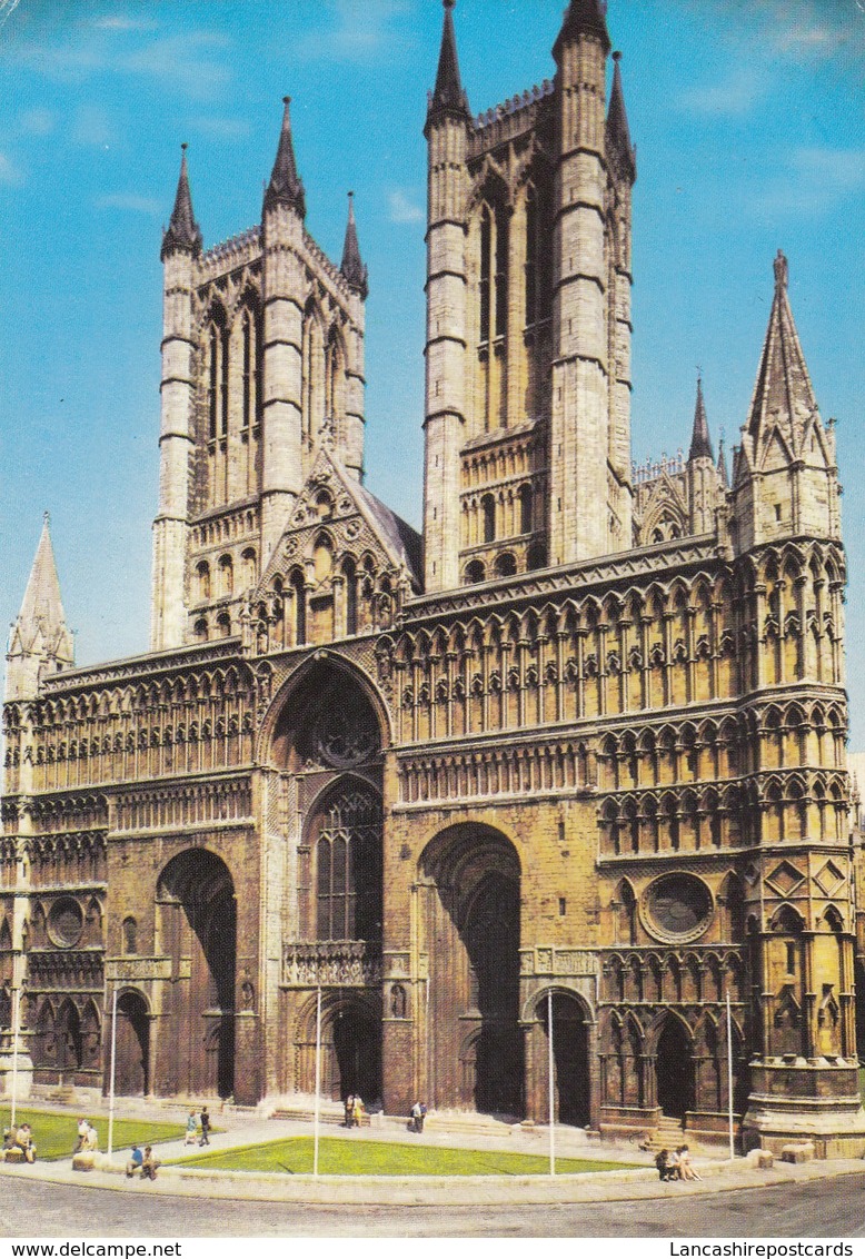 Postcard Lincoln Cathedral West End My Ref  B23660 - Lincoln