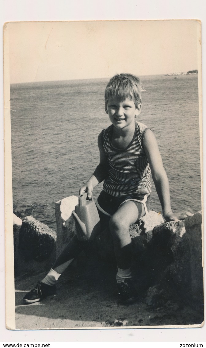 REAL PHOTO, Cute Little Boy On Beach, Petit Grcon Sur La Plage Old  Photo ORIGINAL - Persone Anonimi