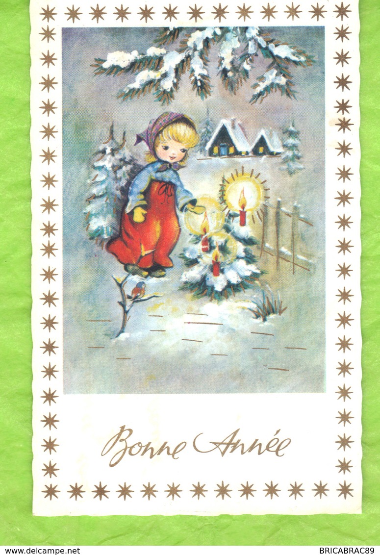 Petite Carte  Bonne  Année.  Jeune Enfant,  Paysage  Hivernal, Sapins  Trois Bougies, Un Oiseau - New Year