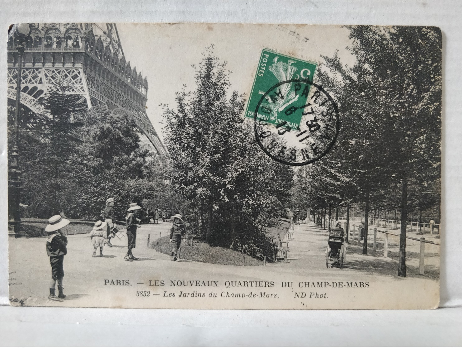 Paris. RARE. Nouveaux Quartiers Du Champ-de-Mars. Animées. Enfants - Paris (07)