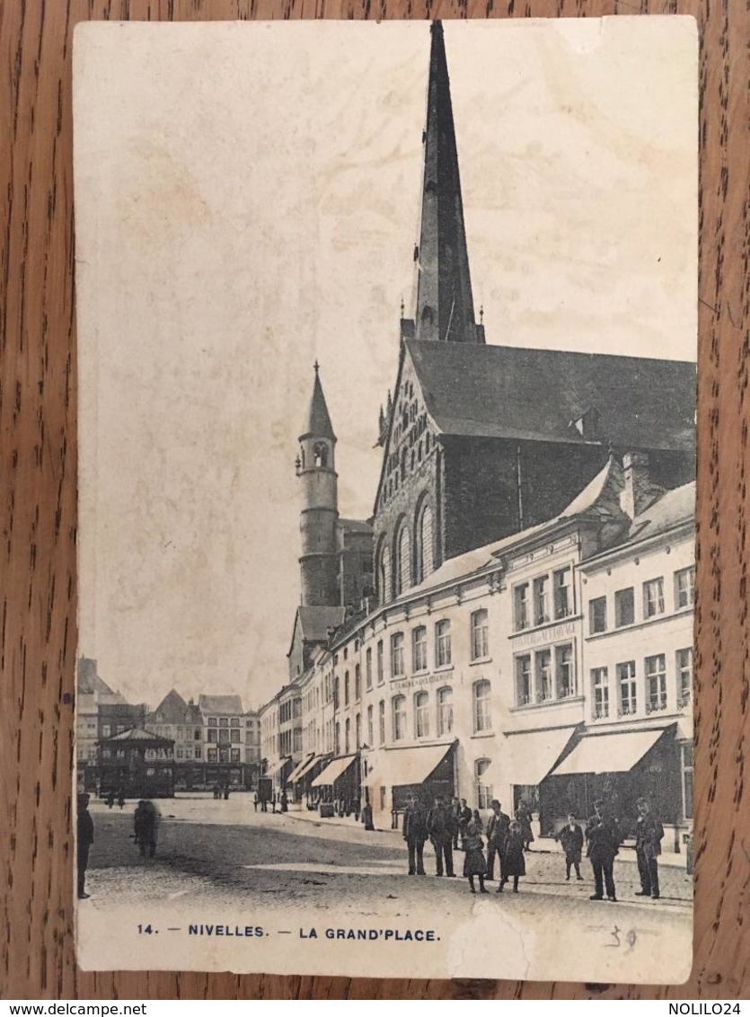 CPA, NIVELLES, La GRAND'PLACE, Animée,  éditions Bertels, Non écrite - Nivelles