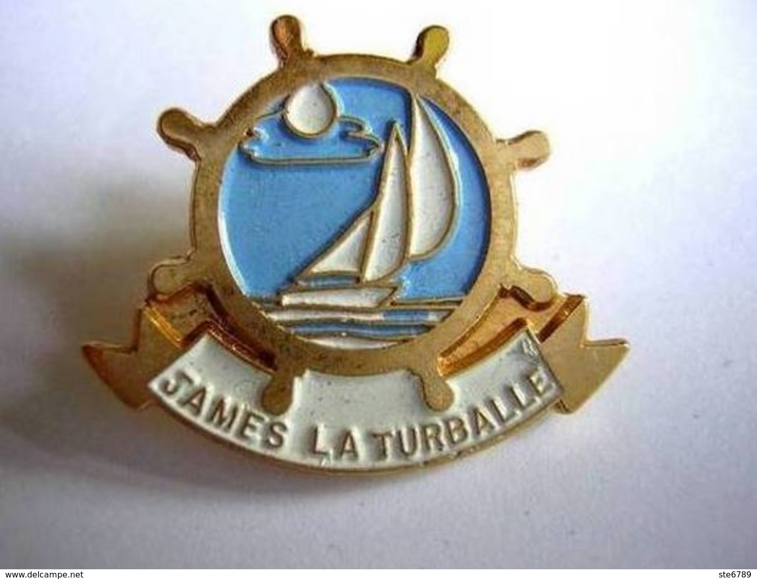 PINS PIN  JAMES  LA TURBALLE 44 Loire Atlantique Bateau - Cities