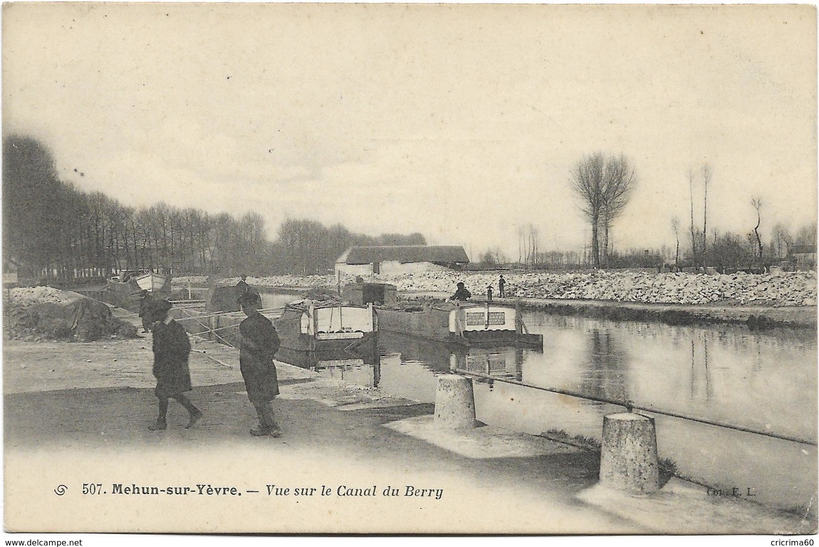 18 - MEHUN-sur-YEVRE - Vue Sur Le Canal Du Berry. Animée, CPA Ayant Circulé, BE. - Houseboats