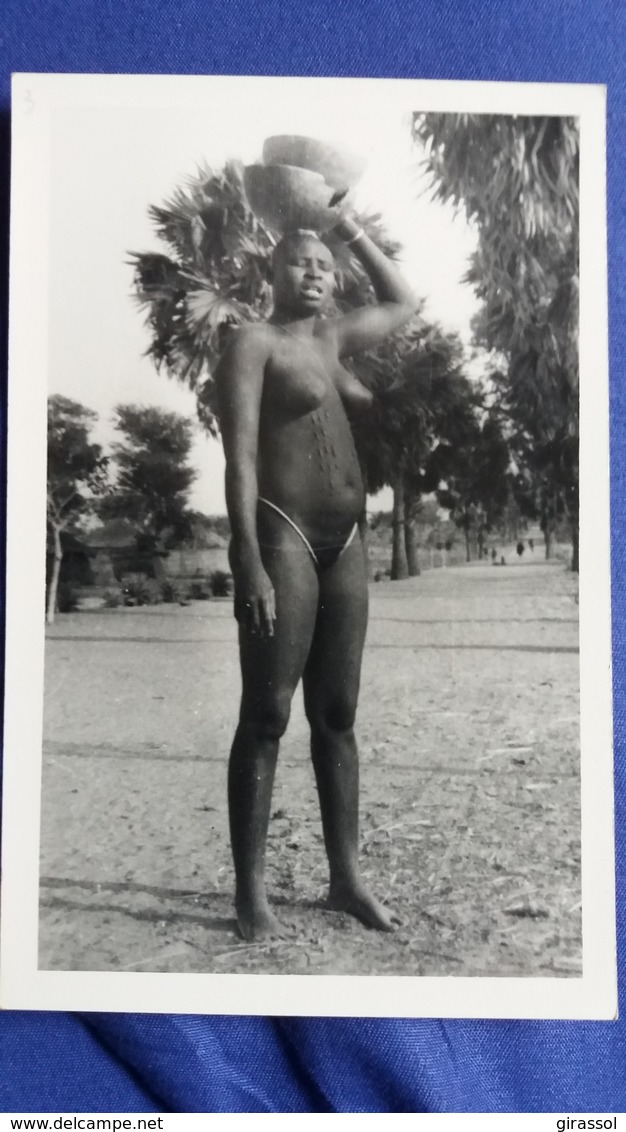 CPA PHOTO NU AFRICAIN FEMME AFRAICAINE NOIRE SCARIFICATIONS PHOTO PAULEAU DOUALA CAMEROUN - Afrika