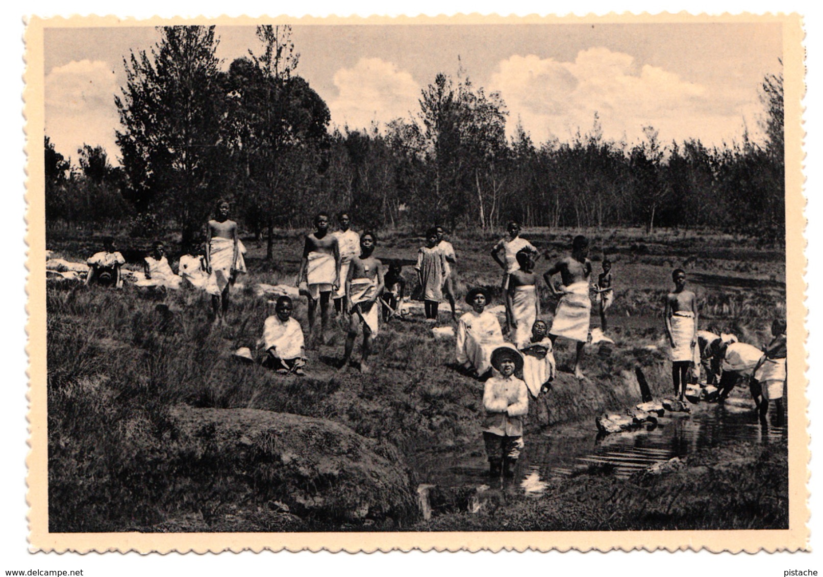 B&W - Madagascar Africa Afrique - Students Étudiants - La Salette - Animation - Size 5 1/2 X 4 - 2 Scans - Madagascar