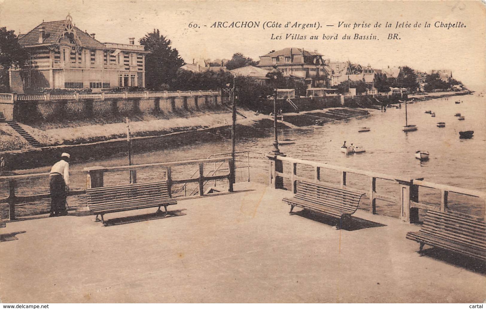 33 - ARCACHON - Vue Prise De La Jetée De La Chapelle - Les Villas Au Bord Du Bassin - Arcachon