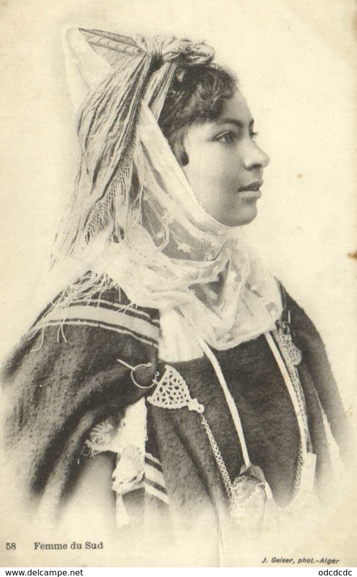 Femme Du Sud RV - Women