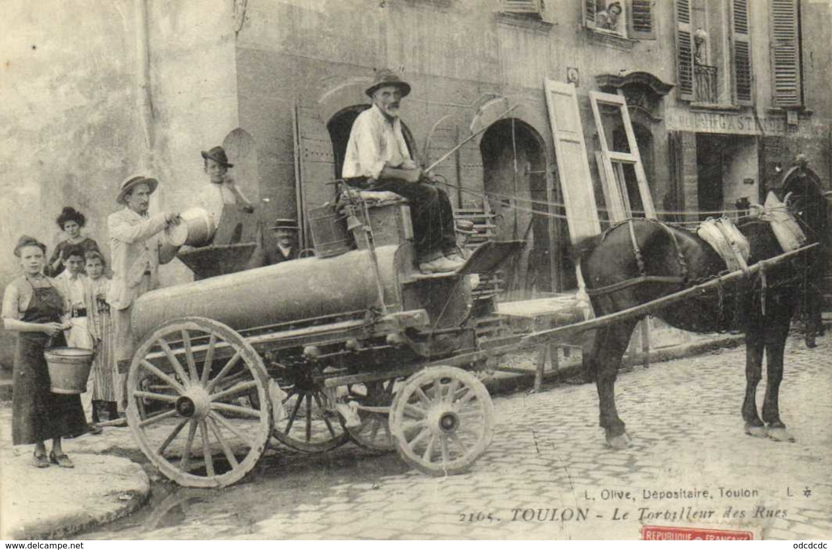 TOULON  Le Torpilleur Des Rues RV - Toulon