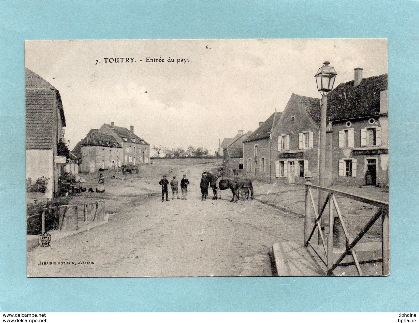 TOUTRY EPOISSE N° 7 ENTREE DU PAYS ANIMATION CHEVAUX FERME An: 1905 Etat: TB Edit: Pothain - Semur