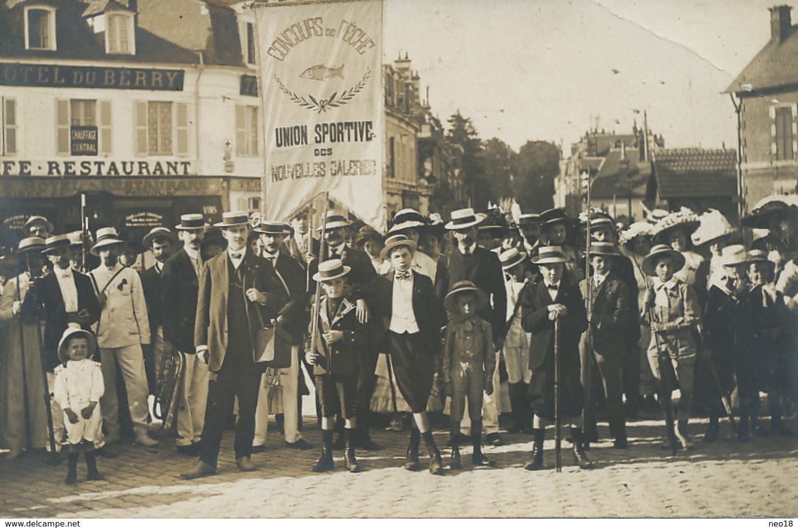 Bourges Carte Photo Concours De Peche Uniion Sportive Des Nouvelles Galeries Hotel Du Berry Leger Pli - Bourges