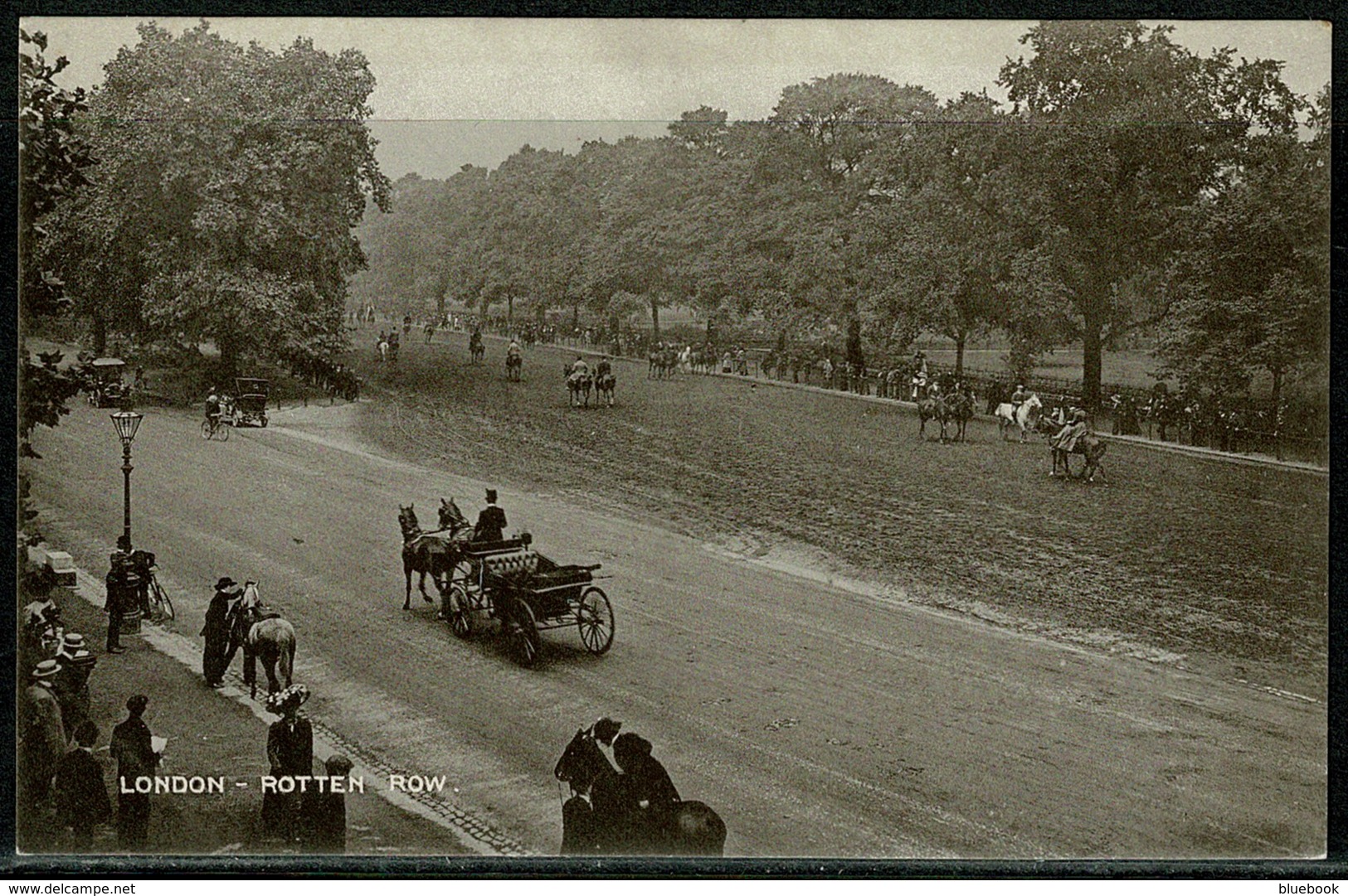 Ref 1297 - 2 X Early Postcards - Buckingham Palace & Rotten Row London - Buckingham Palace