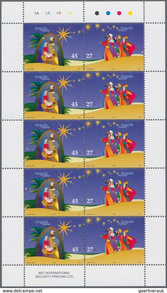 Angola: 2004, „CHRISTMAS “, Complete Set Of Two In Miniature Sheets, In An Investment Lot Of 2500 Se - Angola