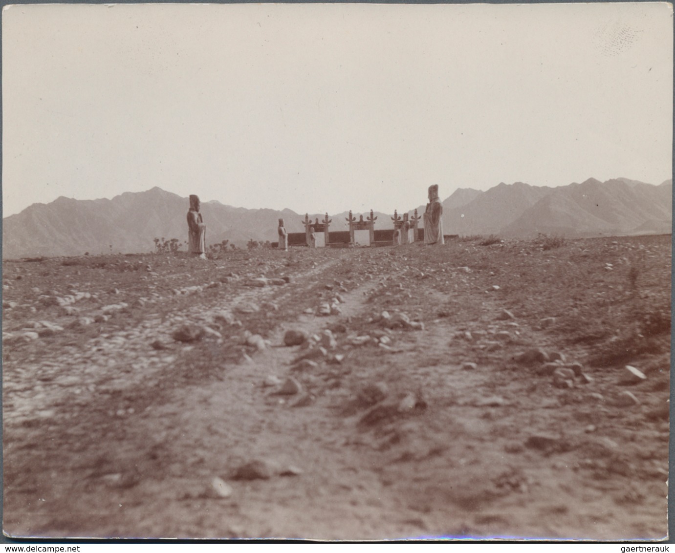 China: 1905/14 (ca.), 21 Privately Take Photographs Of Nanking And Surroundings Inc. Ming Burials Or - Otros & Sin Clasificación
