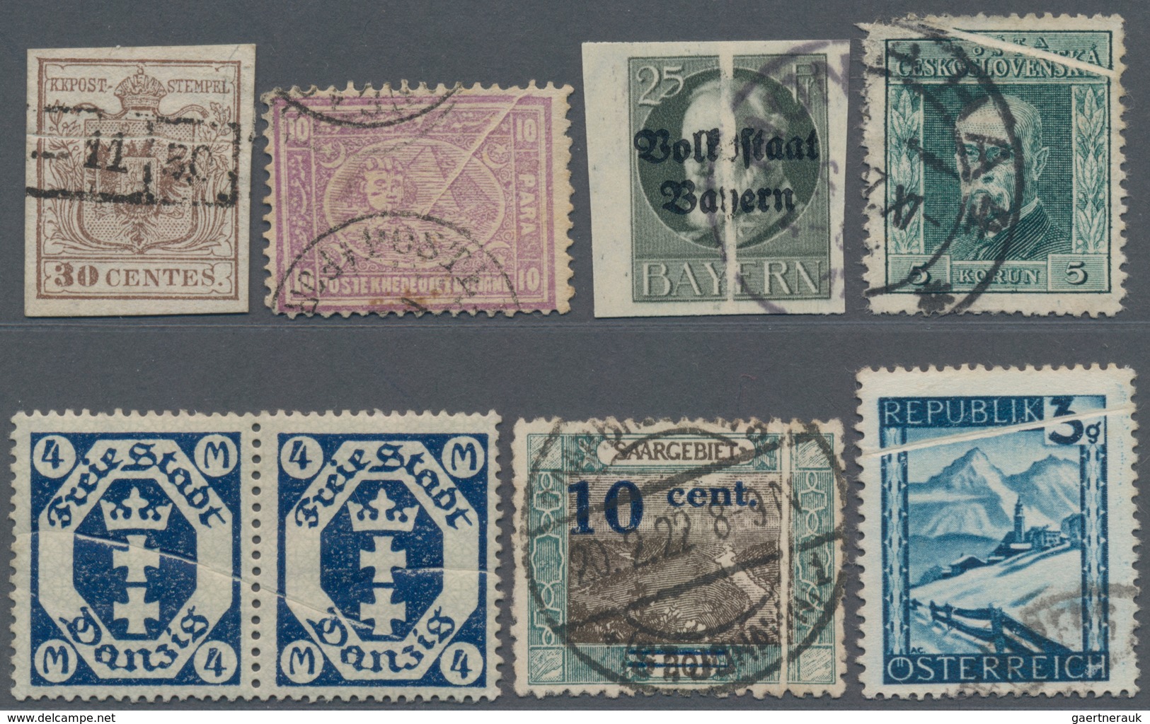 Alle Welt: 1850's-1950 Ca. PAPERFOLDS (Quetschfalten): 11 Stamps From Austria, Czechoslovakia, Danzi - Colecciones (sin álbumes)