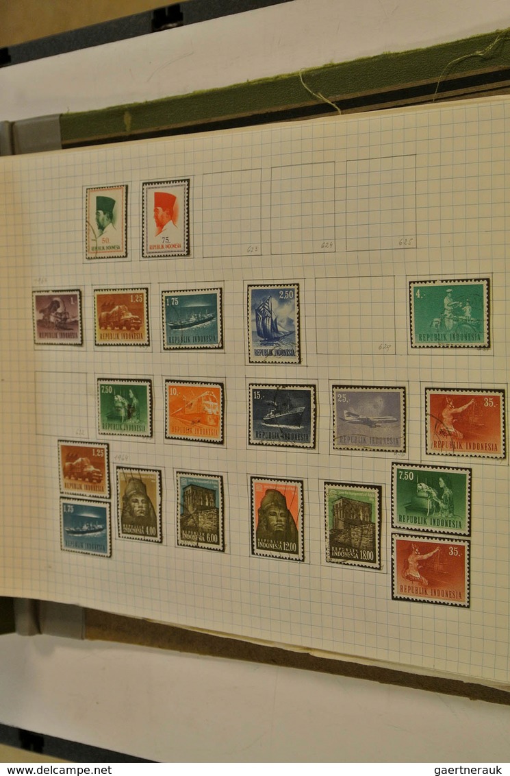 Asien: Mint and used collection Indonesia 1950-1966, Israel 1948-1968 and Japan 1876-1968. In old al