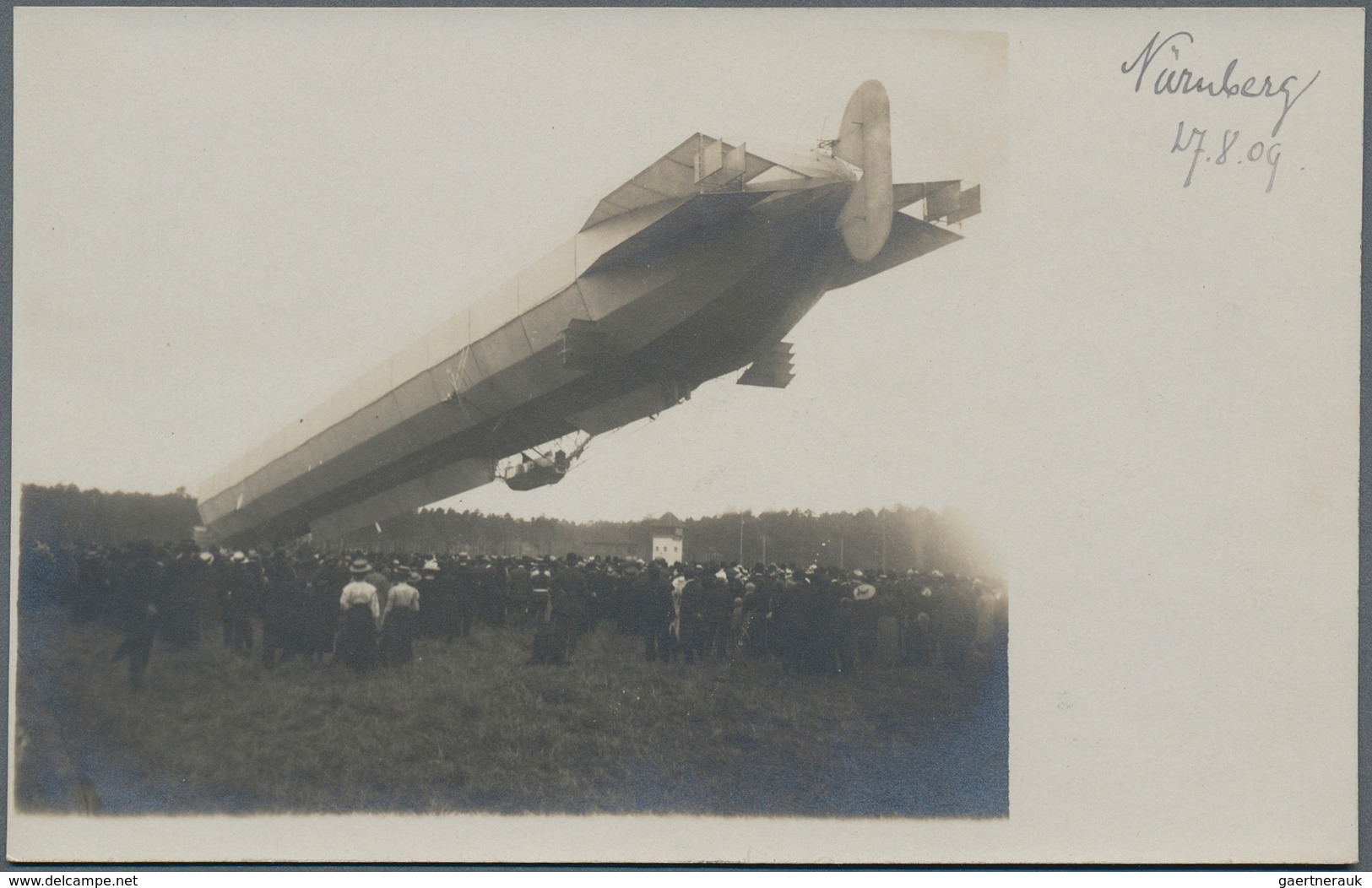 Zeppelinpost Deutschland: Ca 185 Zeppelin postcards and a few photos, with a large number of pieces